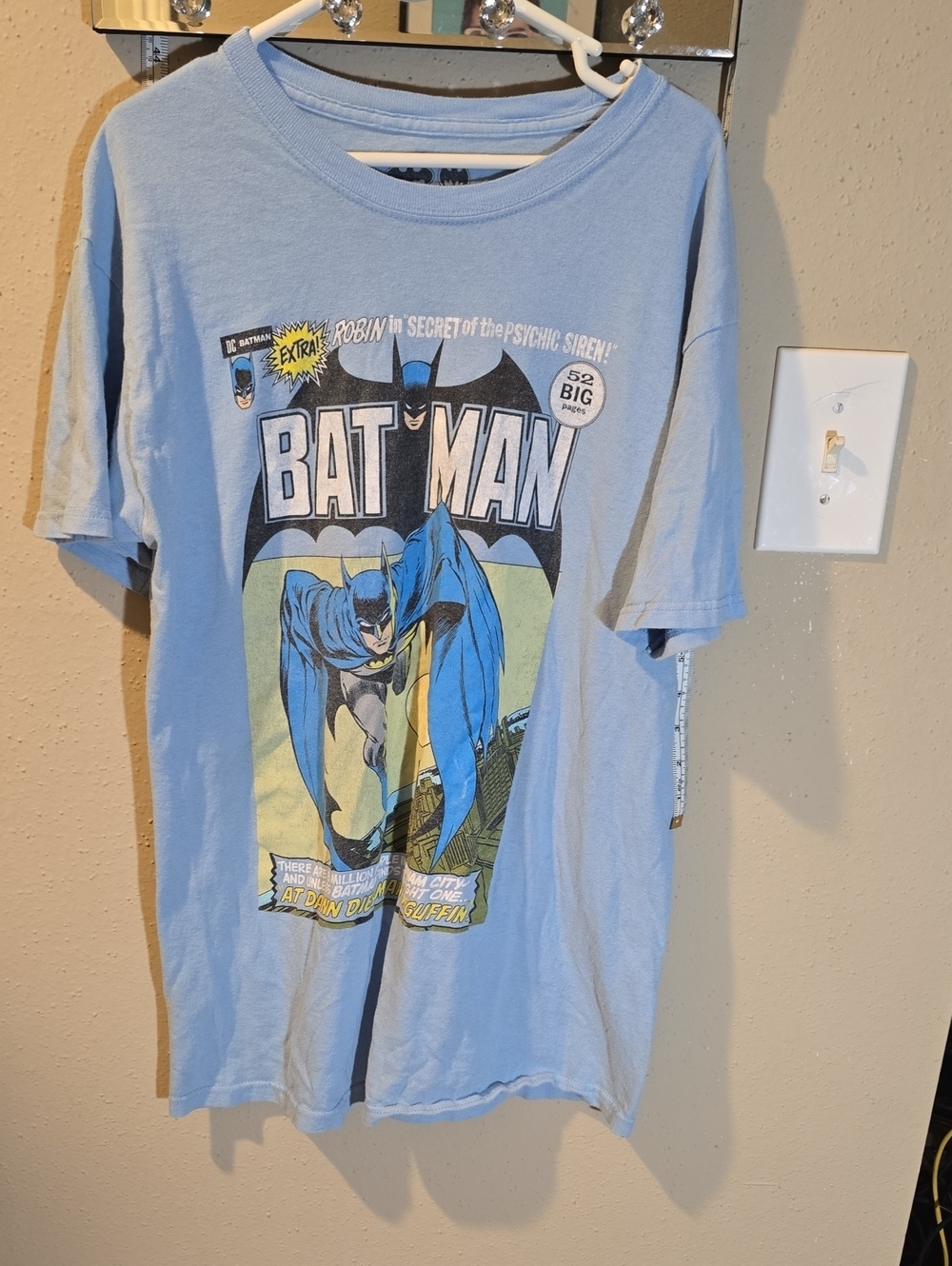 Batman Comic Graphic Tee Unisex Fit - Picture 2 of 4